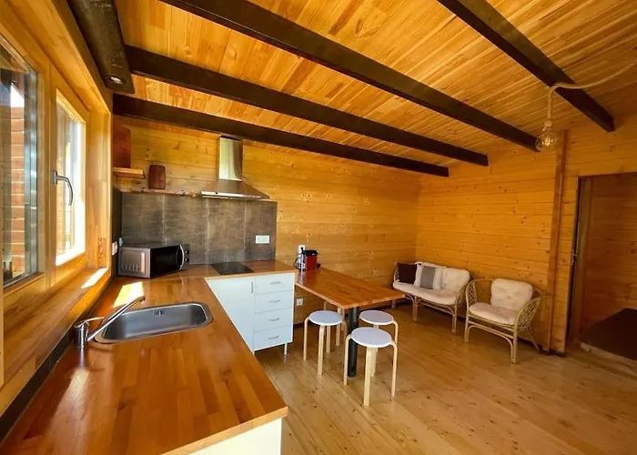 Casa Em Madeira Com Jardim Privado Holiday home