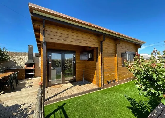 Casa Em Madeira Com Jardim Privado Holiday home